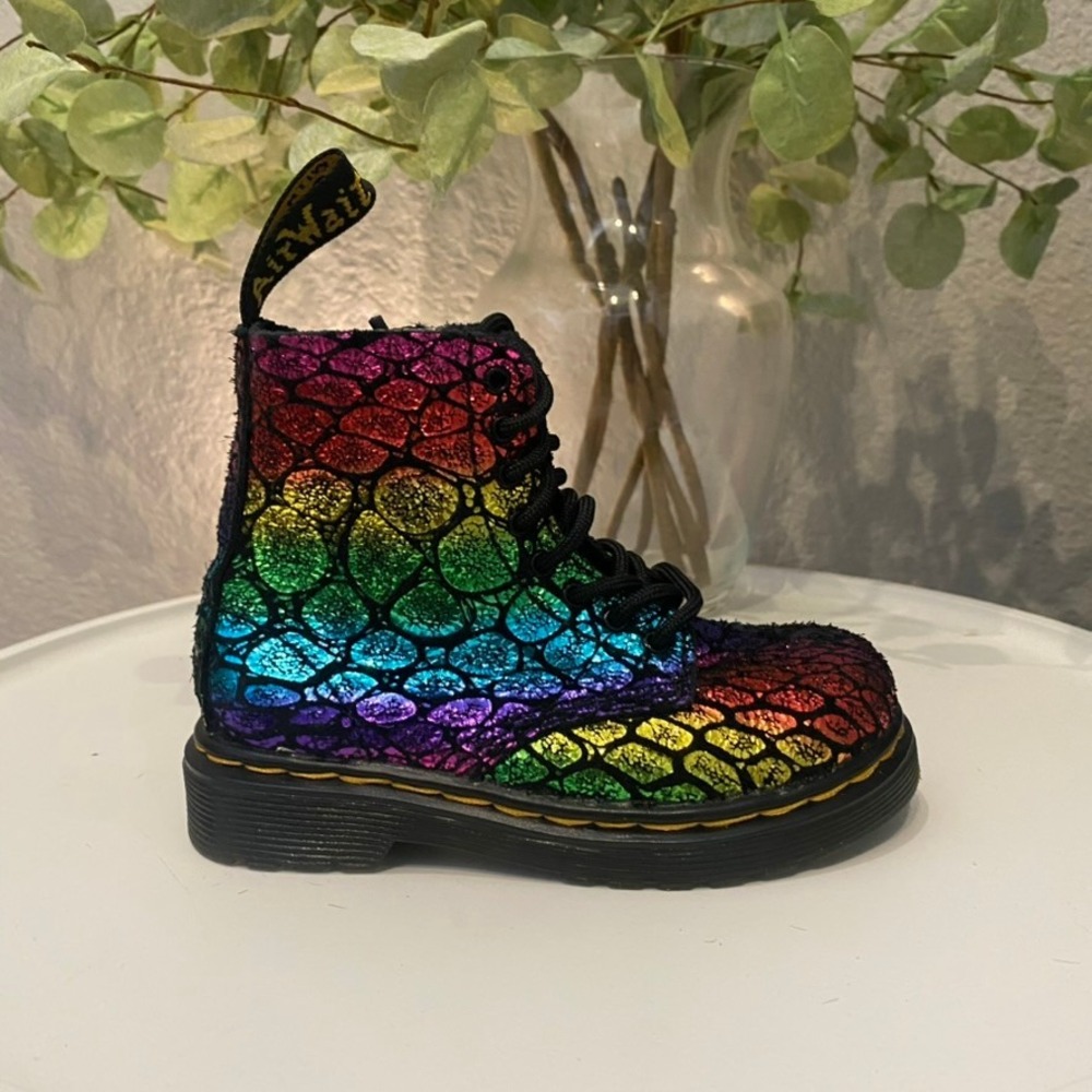 Dr. Martens 1460 Pascal Rainbow Iridescent Toddler Boots Glitter Girl 7 Like New
